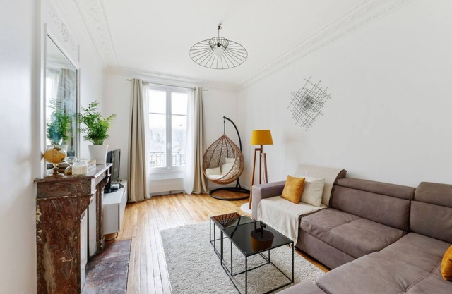 LE MARAIS - FRANCS BOURGEOIS 4TH- PARIS CENTER