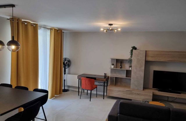 Le Monti, upscale apartment near airbus and 5 min from MEETT, and airport