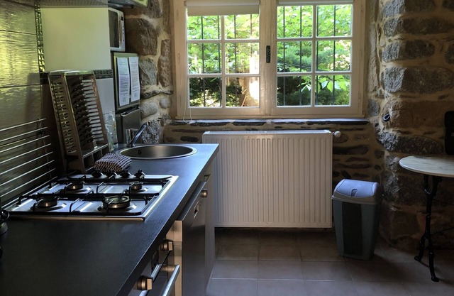 Le Moulin des Salelles, 3 self-catering cottages on the river bank with private beach and canoeing facilities