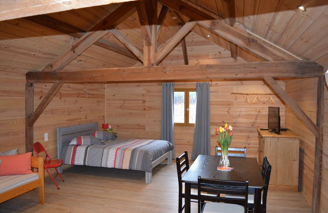 Le Nichoir between Landes forest and Armagnac vineyards