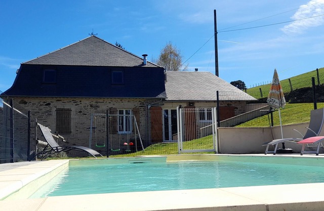 Le Pech de Clédy140m², 2 bathrooms, heated pool, wifi, pets allowed, all inclusive