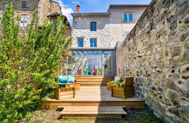 Le Pop - Two Bedroom Apartment, Sleeps 4