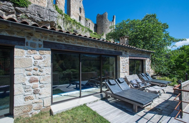 Le Quartier du Château - 3 luxury gîtes (18 pers) - Swimming pool, Sauna, Spa.