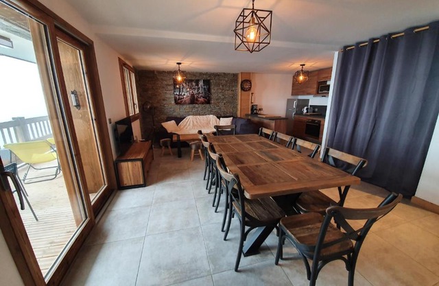 Le Repaire des Loups - Appart neuf 12 pers 4 chambres - location à la semaine