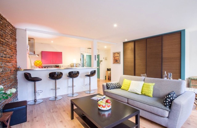 LE ROSA BONHEUR - One Bedroom Apartment, Sleeps 4
