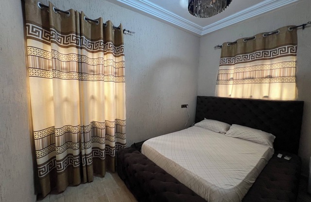 Le11Onze: 2-Bed, 1-Bath Apartment