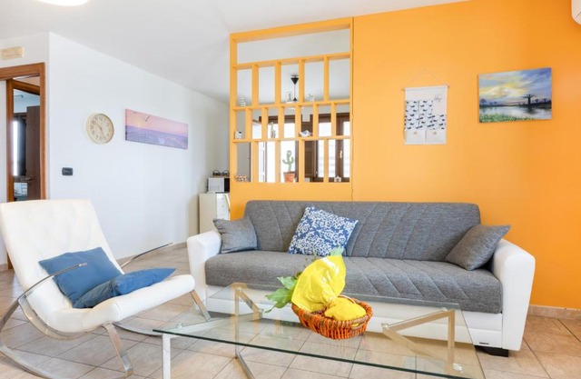 Lecce Colorful Flat with terrace & parking