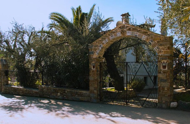 Lefteris Studios