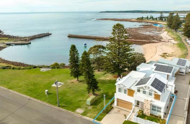 LegaSea Lodge - Pet Friendly Beachfront Plunge Pool