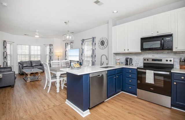 Legends Golf Resort Condo, 4 Beds, 2 Bath Pool access near Coastal Carolina Univ