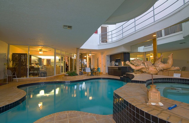 Leithen Lodge, Your Romantic Private Scottish Baronial Castle in N.Tampa