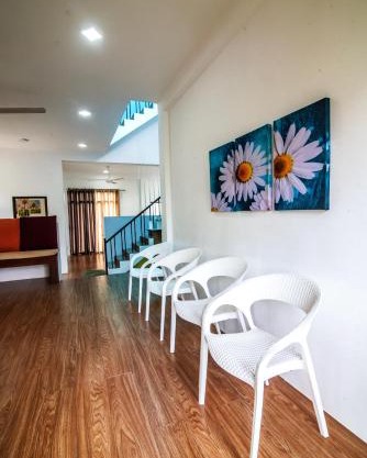 LEO-BREEZE Apartments