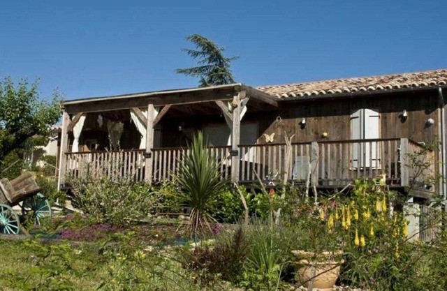 Les Bourdettes, 3-star gîte in Auvillar