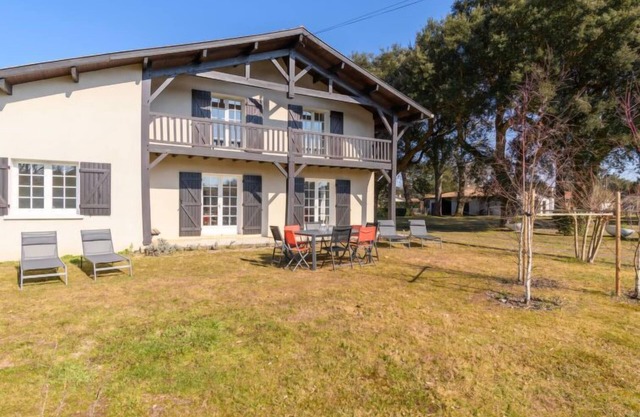 Les Chênes by Interhome