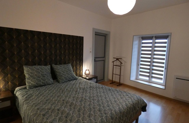 Les chambres du héron Self-contained 80m² apartment