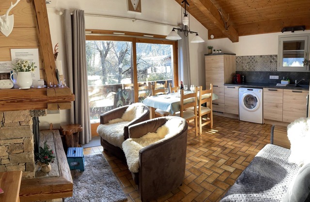 Les Contamines Alpine Style Apartment, With Fireplace And 360' Mountain Views