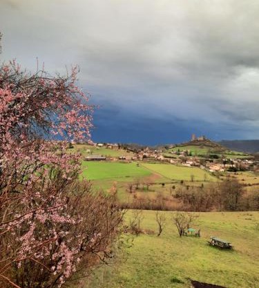 Les coteaux de Planèze, NATURISTE