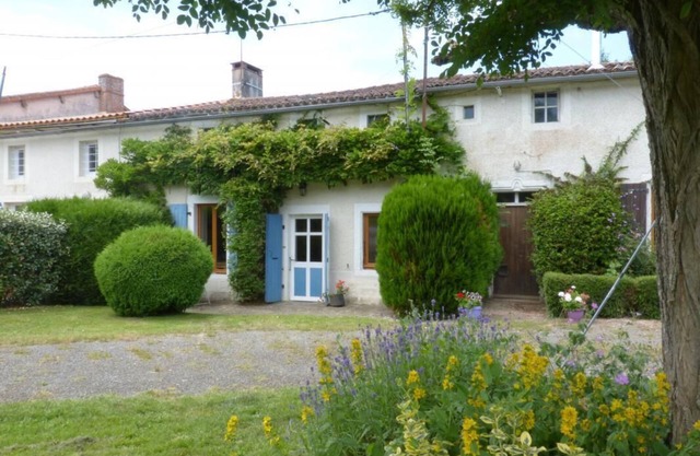 Les Gites de la Bodiniere - Rural 3 gite complex