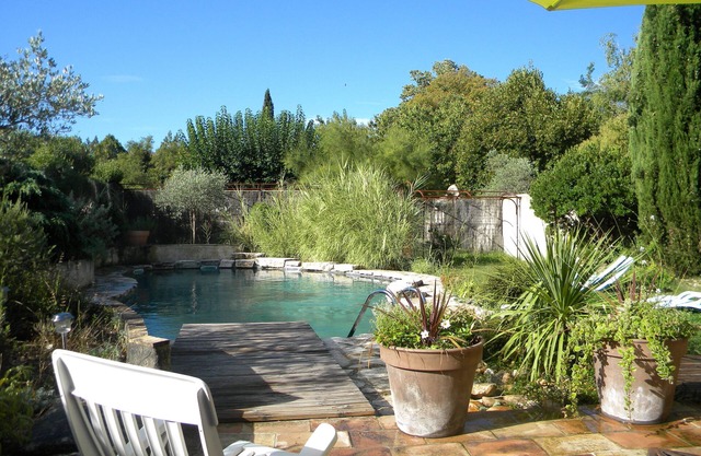 Les gites de la guinguette, 2 gites 2 persons with swimming pool near Barjac