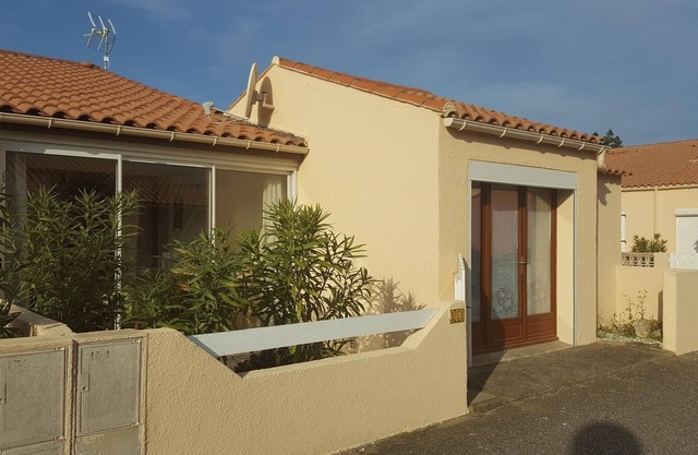 Les Mers du Sud, sleeps 4 + bikes, 45m2, beach 120m away