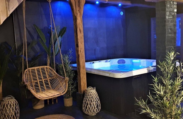 Les Secrets d'Honfleur * Private spa, sauna, cinema Honfleur center