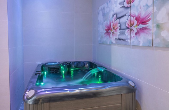 Les Terrasses de Valfleury - Apartment with jacuzzi