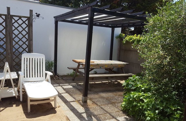 Less than 1 minute's walk to the beach, ideal for a couple with children