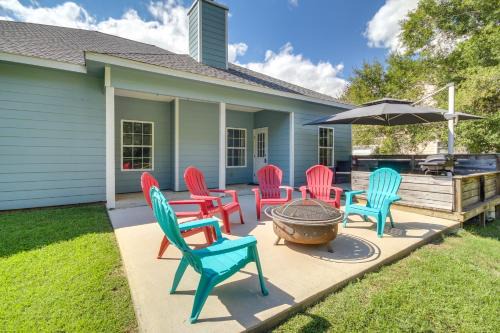 Less Than 1 Mi to Beach - Home with Deck and Yard in Waveland!