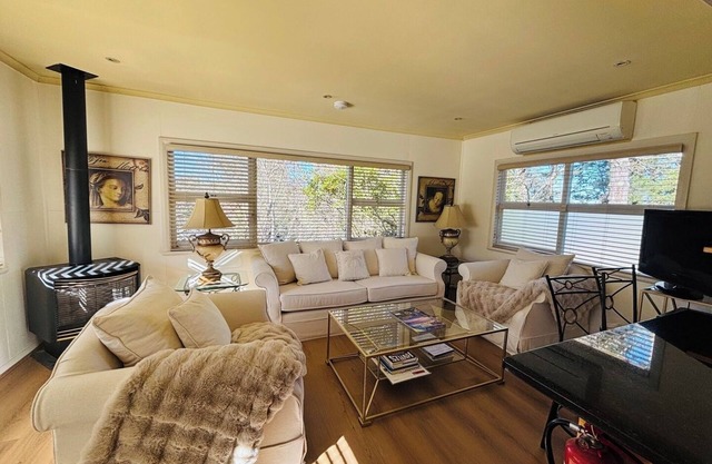 Leura's Magical Manderley - 1 Bedroom Unit