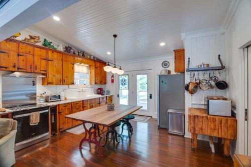 Lewisburg Home with City Park Views Near Downtown!