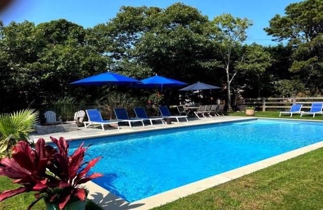 LG Home, 18x40 Pool,Walk to Beach 7/5-7/12 Ferry Tixs, 8/23-8/30 Ferry Tixs