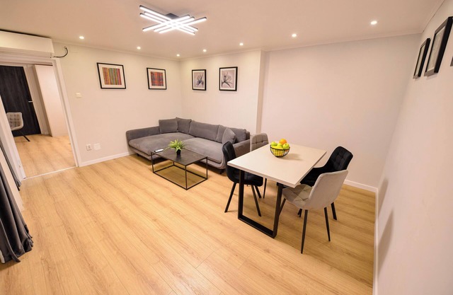 Libra Apartment - Two Bedrooms - 5 Guests - Next To Cismigiu Gardens
