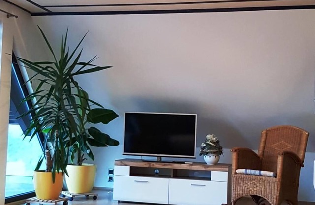 Lichtdurchflutete Dachgeschosswohnung (98 m2) mit zwei Balkonen