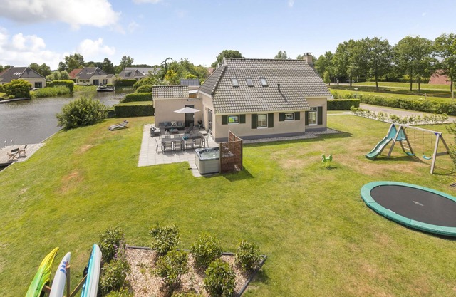 Lieskehuis Wellness de Luxe 10+2 by Interhome