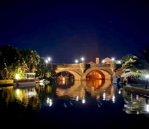 Life on the Canals