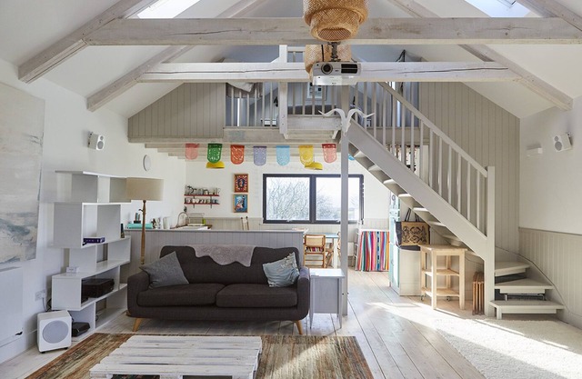 Light and Spacious Holiday Barn in North Cornwall
