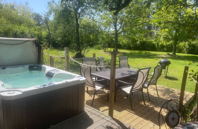 Lilac Lodge Retreat - set in its own acre of land