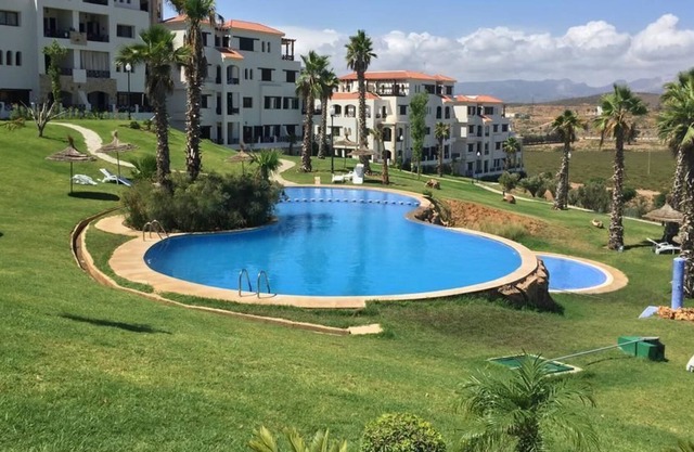 Lilac's garden Vue piscine