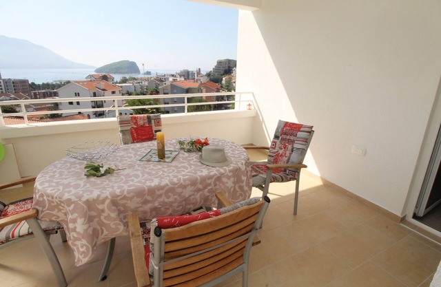 Lilian Sea View apartment
