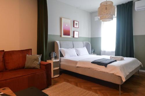 Lilis Studio 1, New 2025, Quiet Location