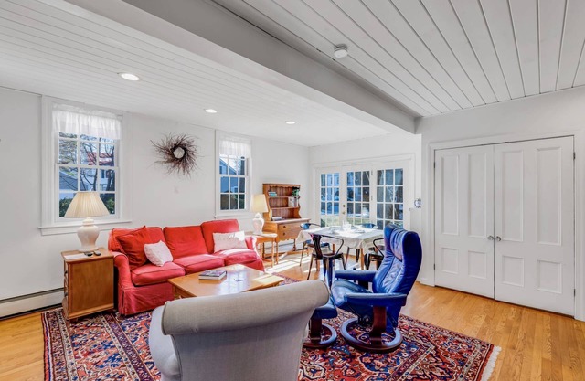 Linden Tree: Downtown Newburyport Gem - Steps to Events, Shops and the Harbor!