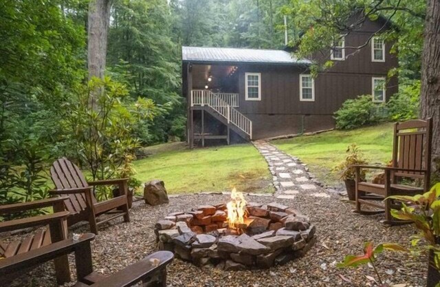 Lindisfarne - Gorgeous Mountain Cabin located Close to Mountain Attractions!