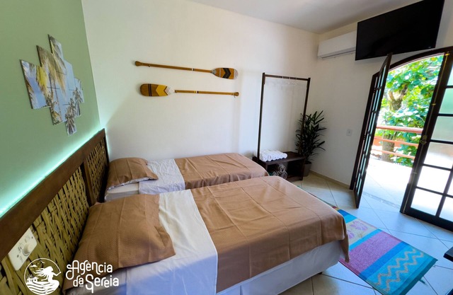 Lindo Studio com Copa e Varanda à 150m da Praia do Perequê