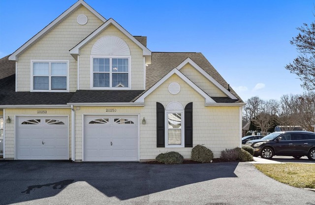 LINENES INCLUDED! BOOK TODAY! NEAR EVERYTHING!