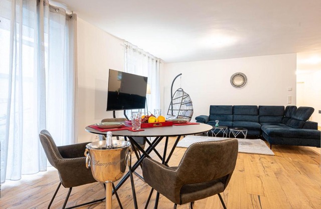 Lit Living - Luxury House - Box Spring - Parking - Exclusive Kitchen