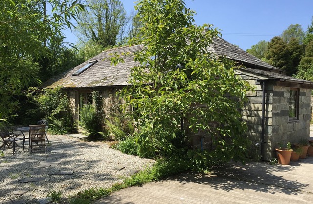 Little Barn - Cosy barn in pretty garden near Port Isaac