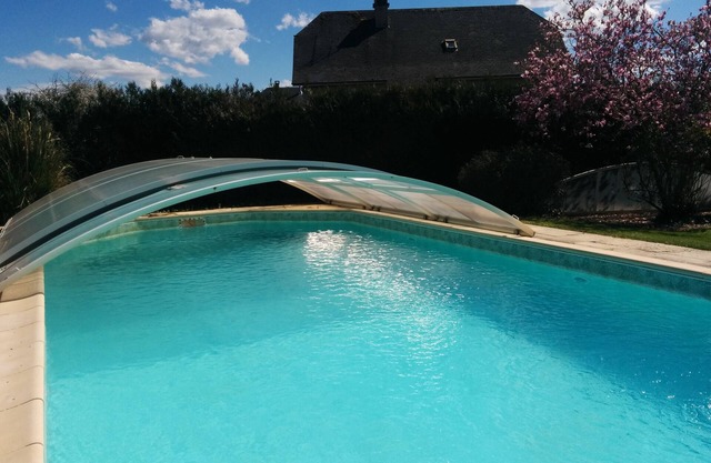 little Bearnais paradise, comfort, calm, swimming pool, very varied activities