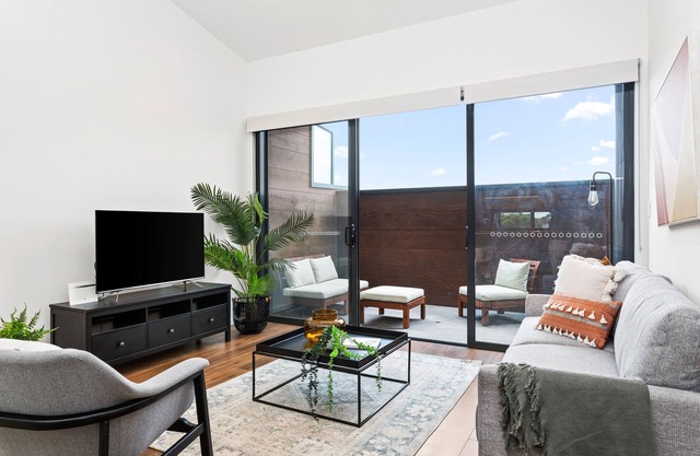 Little Grenfell Apartments by Urban Rest
