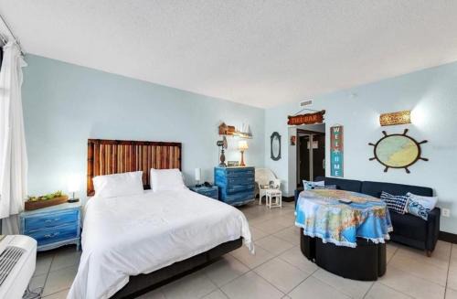 Little Harbor Resort #301 Tampa Bay FL Beach, Nautical Paradise