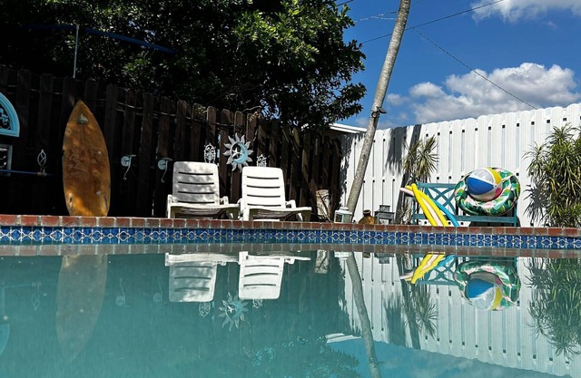 Little oasis of Sunrise. nSmall getaway in the city of Sunrise with private pool